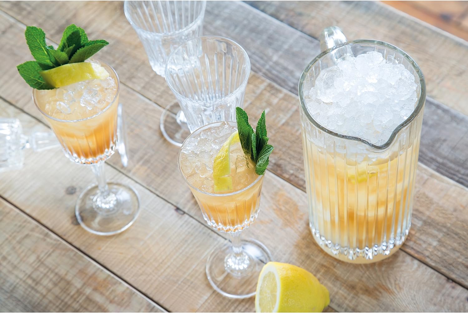 𝗘𝗦𝗧𝗔𝗖𝗜𝗢𝗡 𝗕𝗘𝗩𝗘𝗥𝗔𝗚𝗘 - Jarras Licoreras Vasos Longdrink | Cristalería Europea