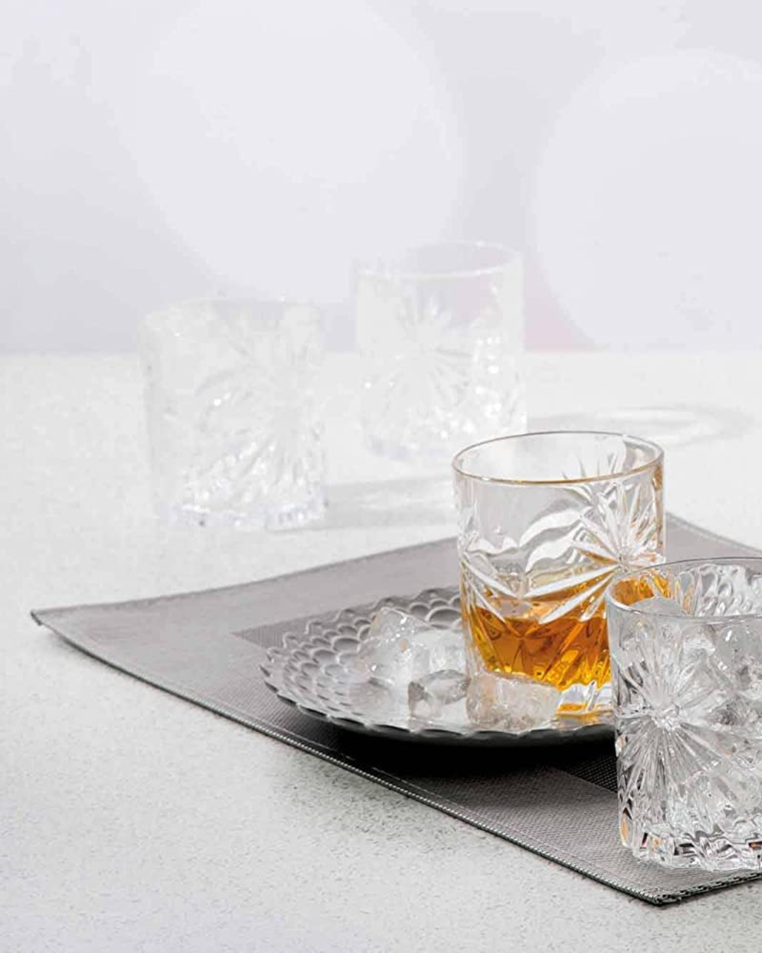 OASIS - Whiskera de cristal tallado.