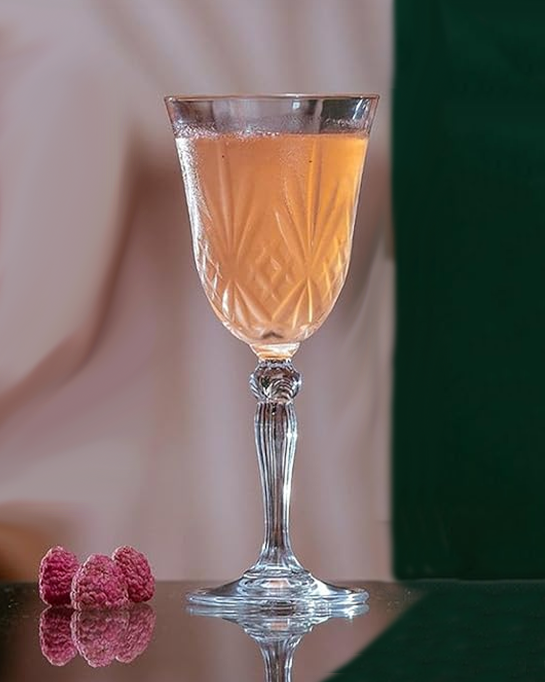 𝗠𝗘𝗟𝗢𝗗𝗜𝗔 - 𝗩𝗶𝗻𝗼 𝟮𝟭𝟬 𝗺𝗹 | 𝗦𝗲𝘁 𝟲 𝗖𝗼𝗽𝗮𝘀 | 𝗖𝗿𝗶𝘀𝘁𝗮𝗹 𝗧𝗮𝗹𝗹𝗮𝗱𝗼