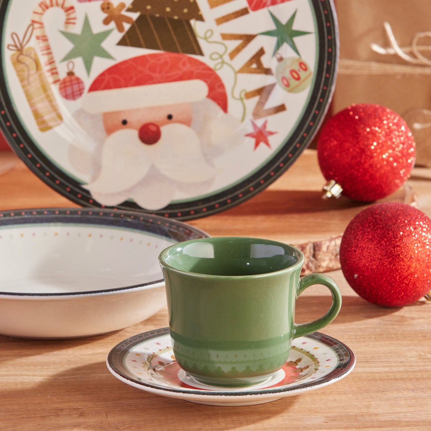 Vajilla Santa Dream - 16 Piezas | Diseño Navideño con Santa Claus