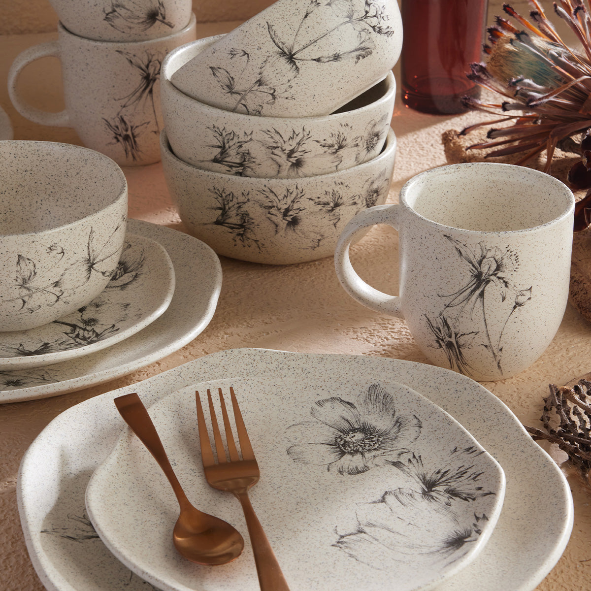 AZALEA | CORONA | 16 Piezas - 4 Personas